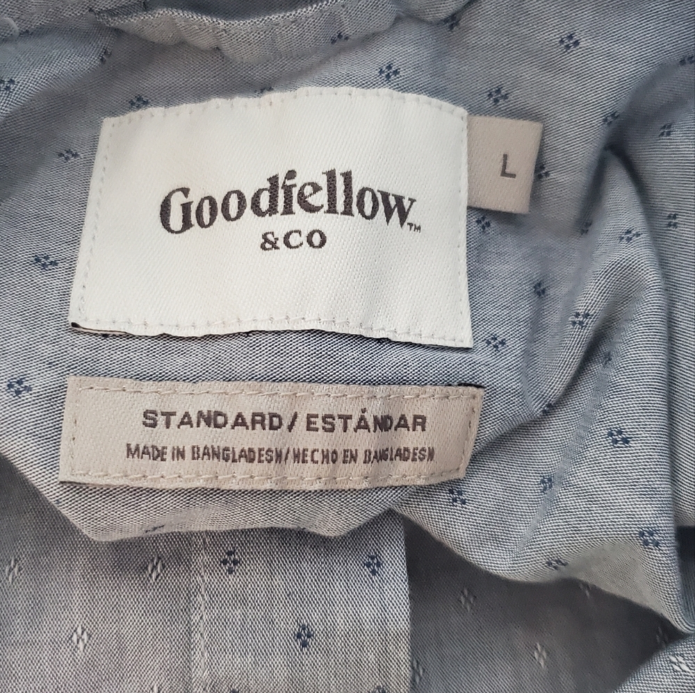 Goodfellow & Co button down - Picture 5 of 5